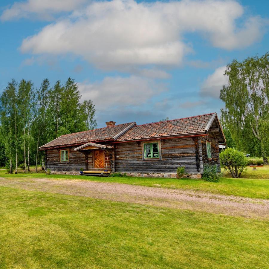 Traditionell Timmerstuga - Mora, Gesunda Solleron Экстерьер фото